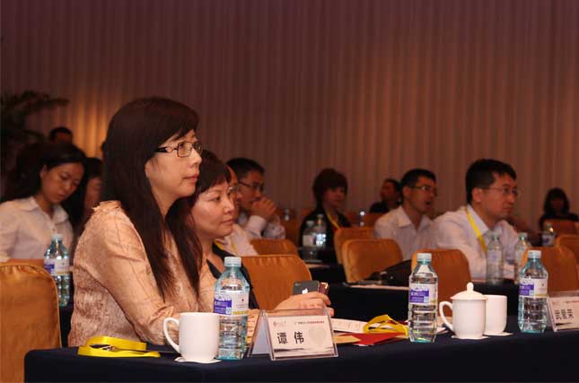 北京大学汇丰商学院EMBA教育中心主任谭伟女士